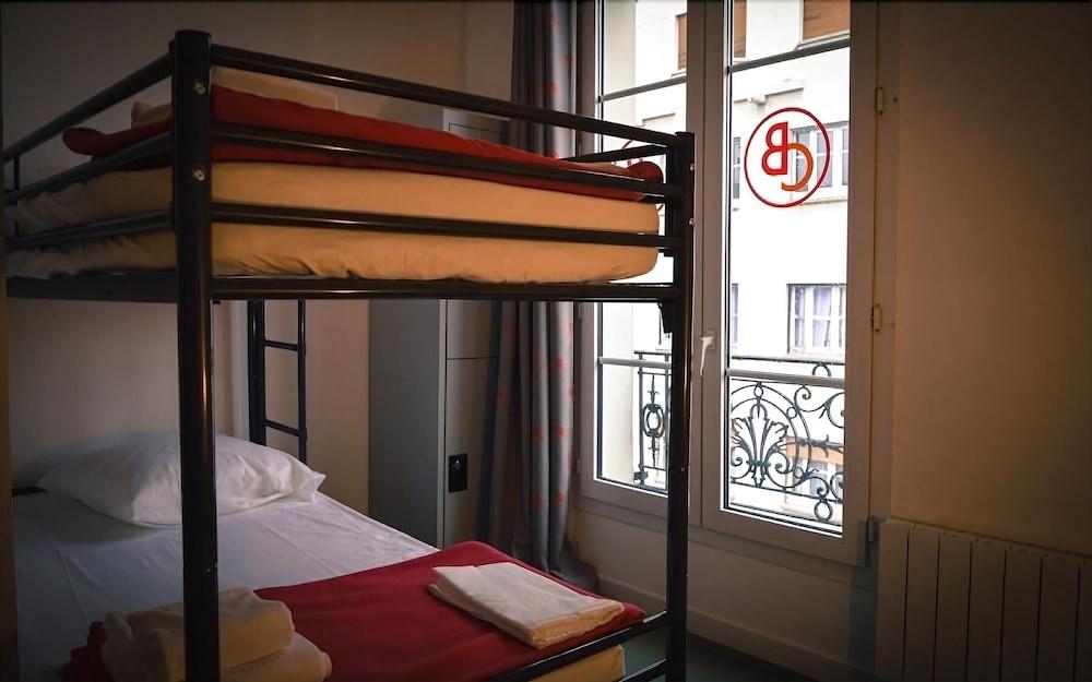 Beautiful Belleville Hotel & Hostel Paris Exterior photo